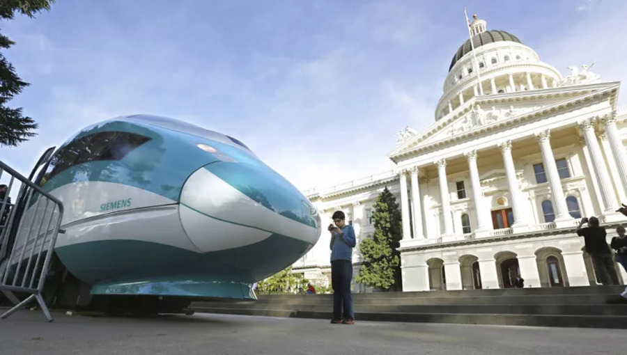 California'da %100 Yeşil Enerjiyle Çalışacak İlk Tren